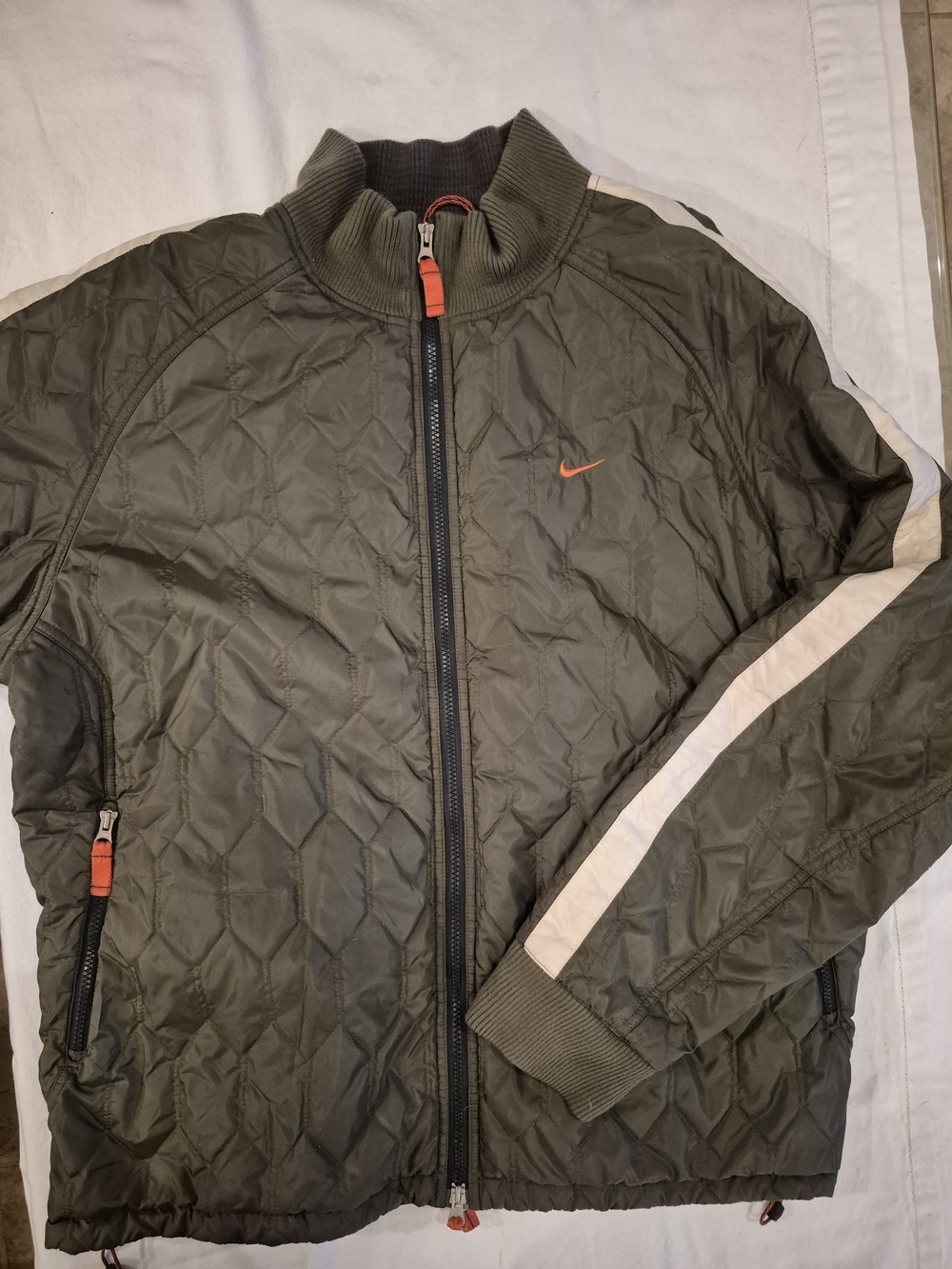 Vintage Nike Men's Olive Quilted Jacket with White Stripe